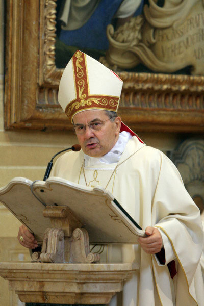 cardenal-italiano-llama-a-los-catolicos-a-luchar-ante-la-intencion